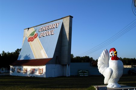 Cherry Bowl Drive-In Theatre - Screen And Chicken